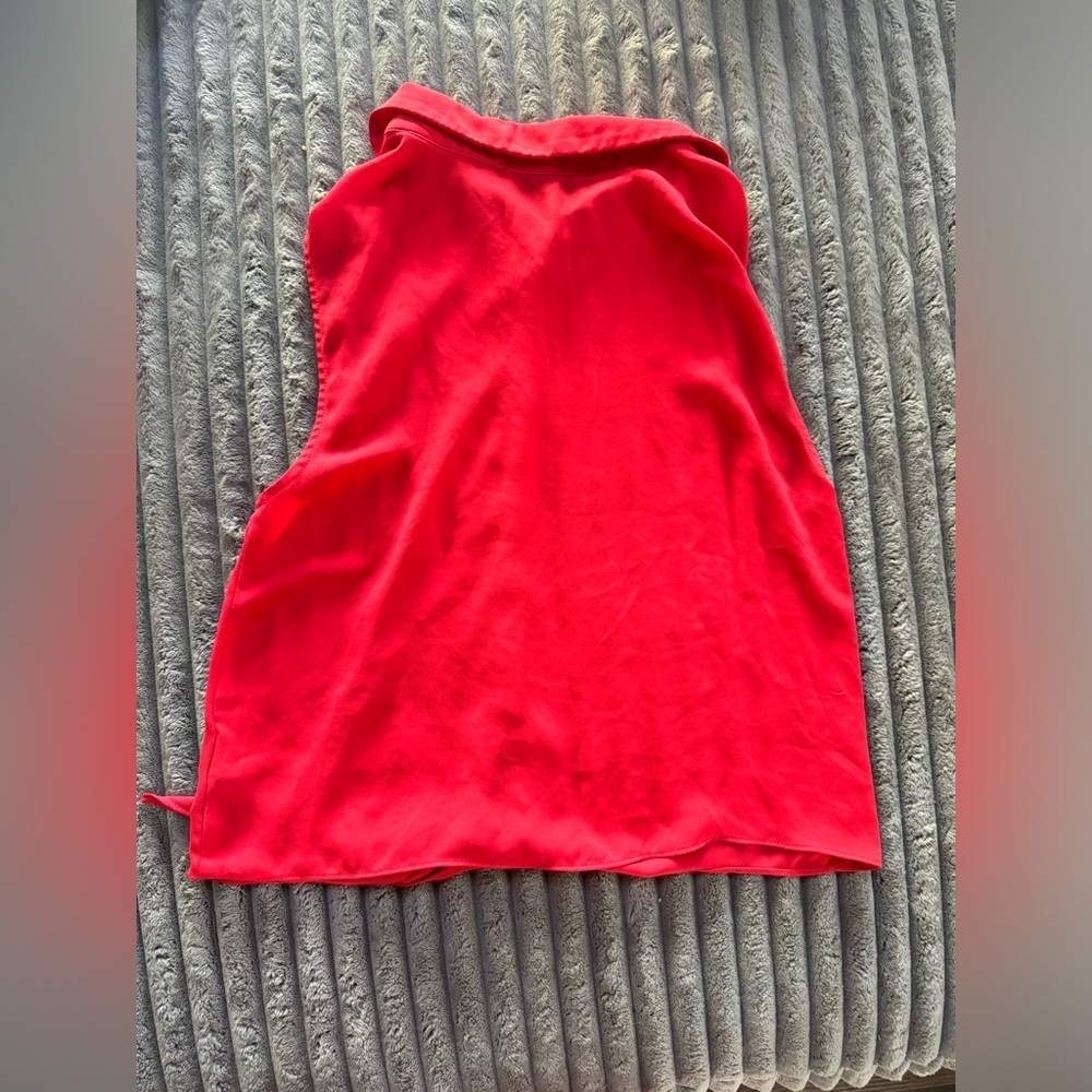 Red top - Picture 3 of 3